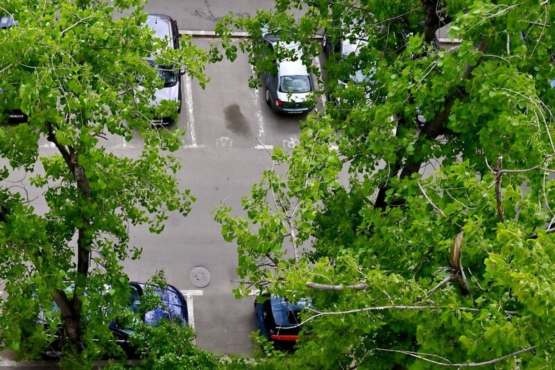 Unirii nr.8, Fantani Centrul Civic, Mitropolie Palatul Parlamentului